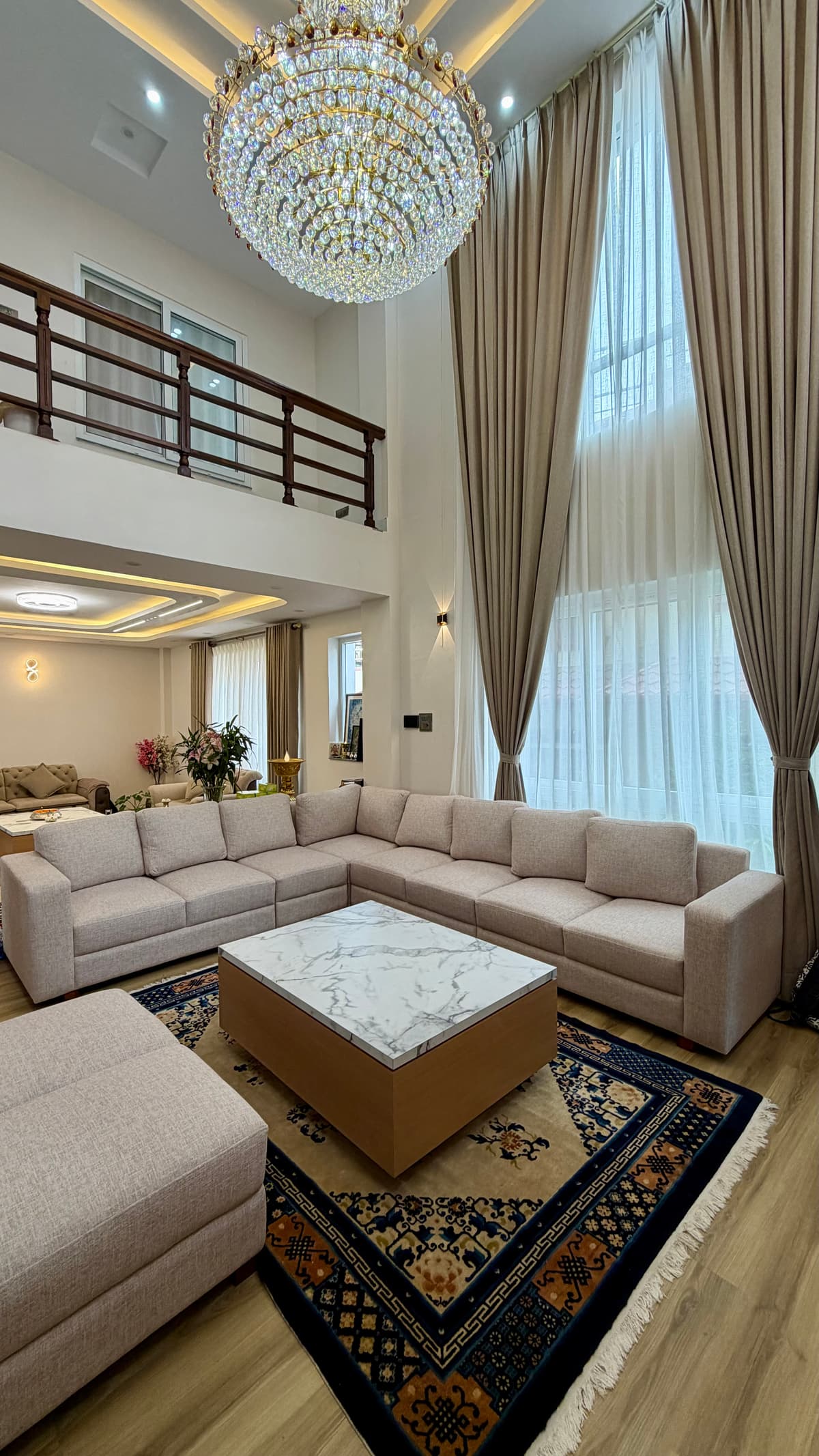 Grand Living